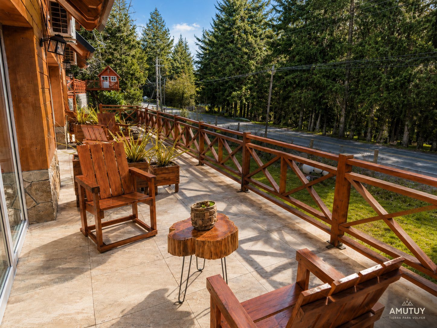 Deck frente al bosque